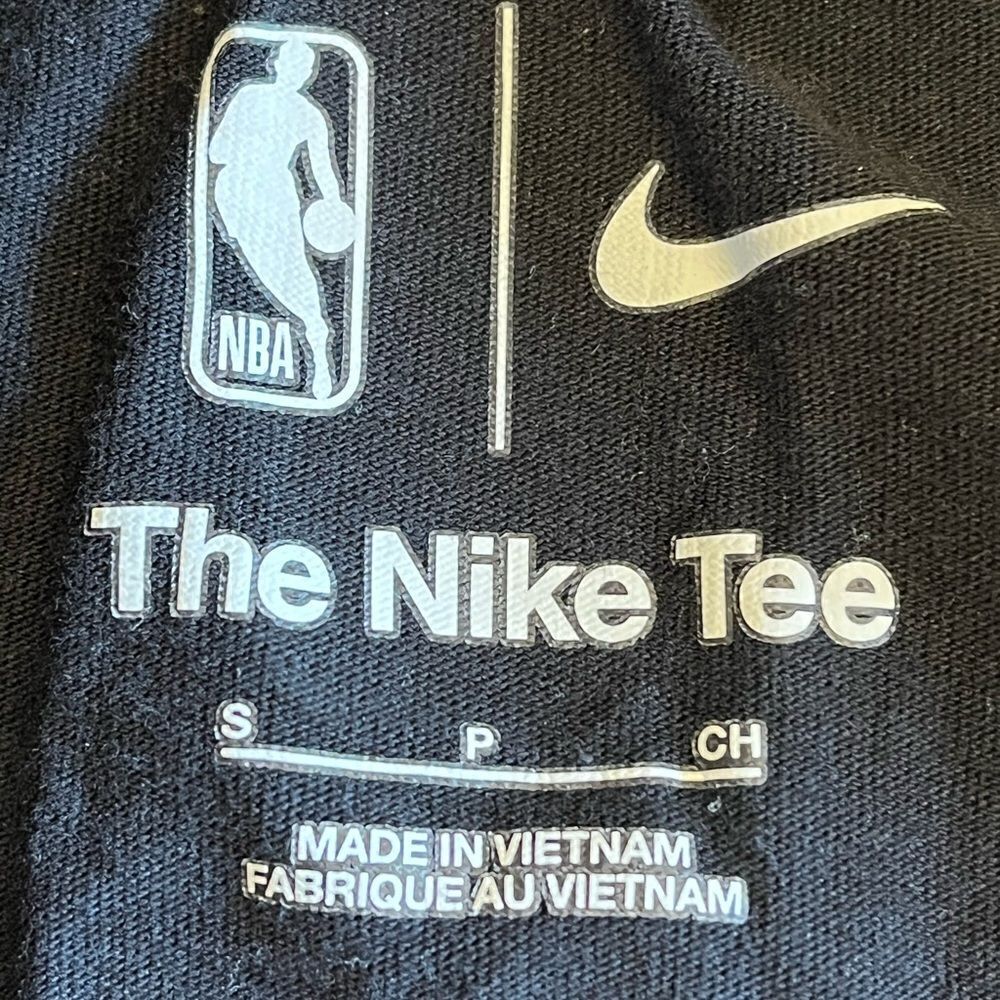 Mens’ Nike LA Lakers Black T-Shirt S (NWOT) - Picture 3 of 4